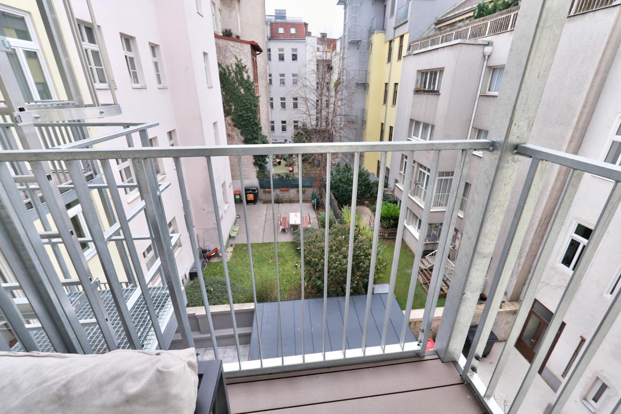 Vienna Lotus Apartments Buitenkant foto